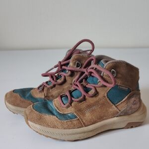 Merrell youth waterproof hiking  boots sz 2M